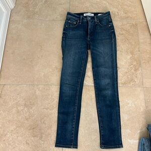 Denim forum Nico mid rise skinny medium blue size 23 never worn